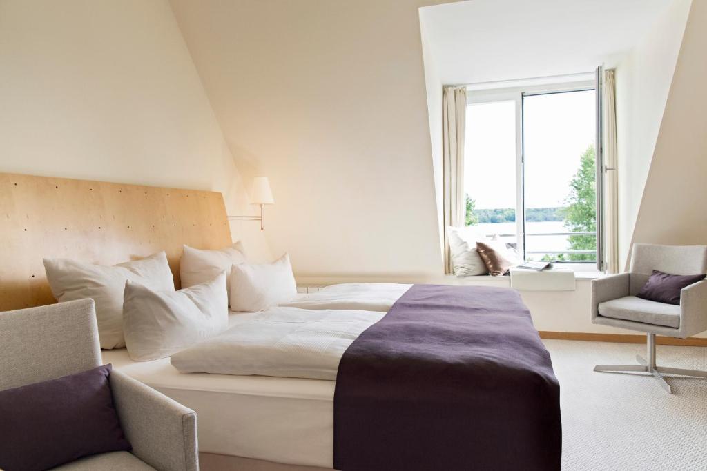 Hotel Kleines Meer Waren  Ruang foto